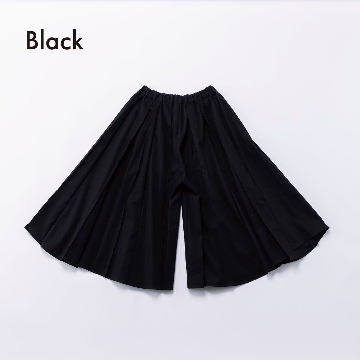 01-nf26-653-005A/プリーツパンツ