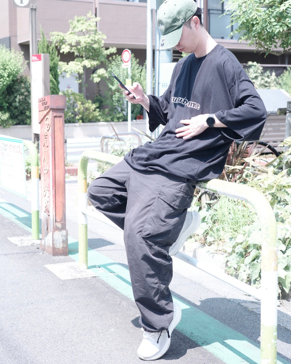 nunuformeロゴTシャツ/ec05