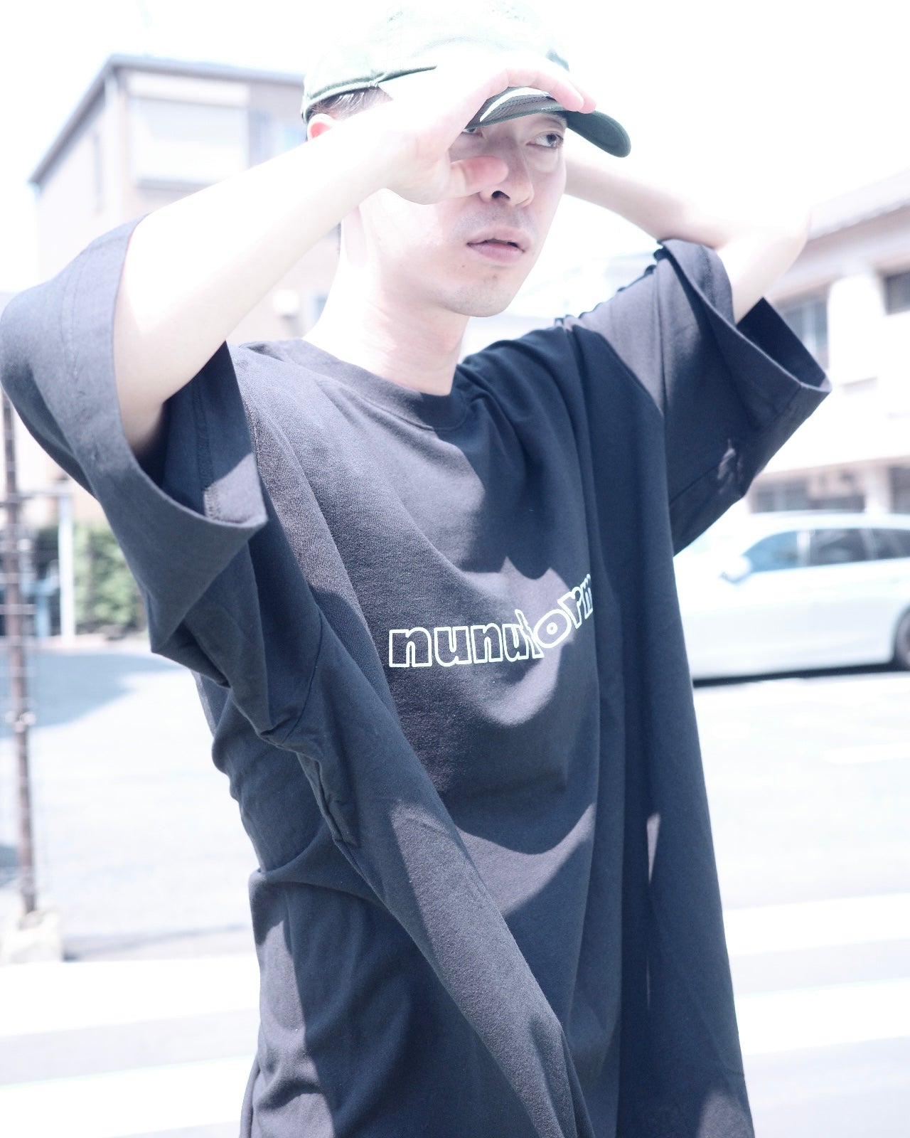 nunuformeロゴTシャツ/ec05