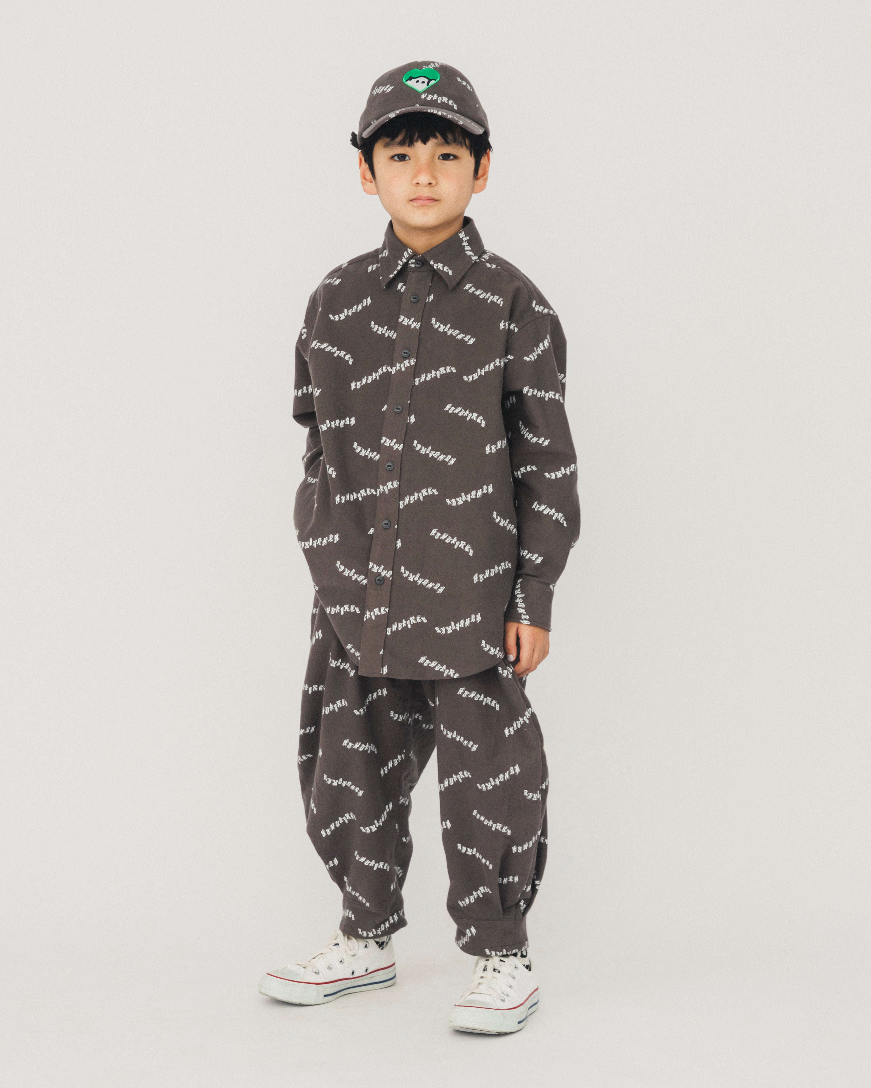 33-nf24-618-245/ヘムタック カーブパンツ<9月~10月入荷予定>