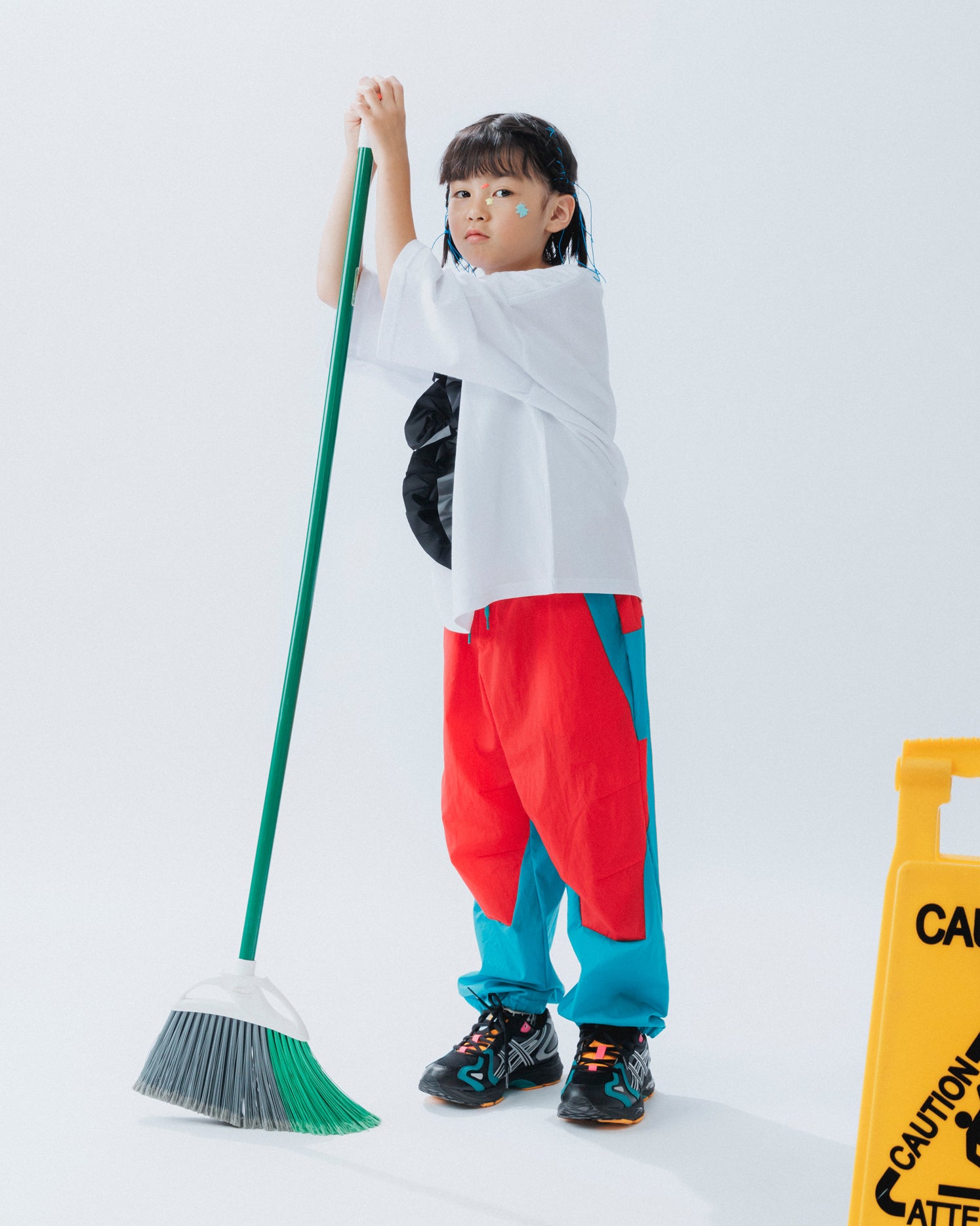 42-nf25-693-256 ニーダーツパンツ