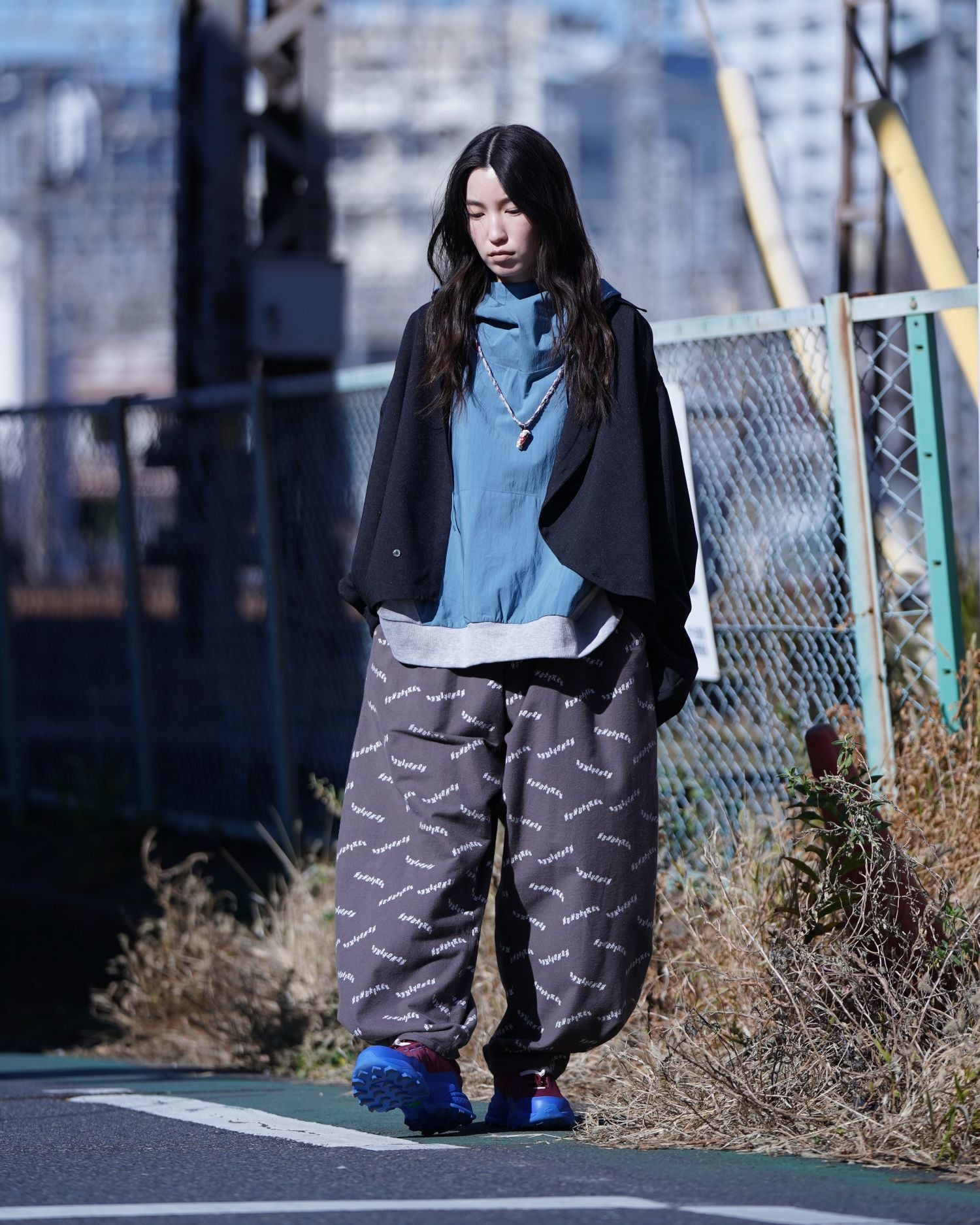 33-nf24-618-245A/ヘムタック カーブパンツ