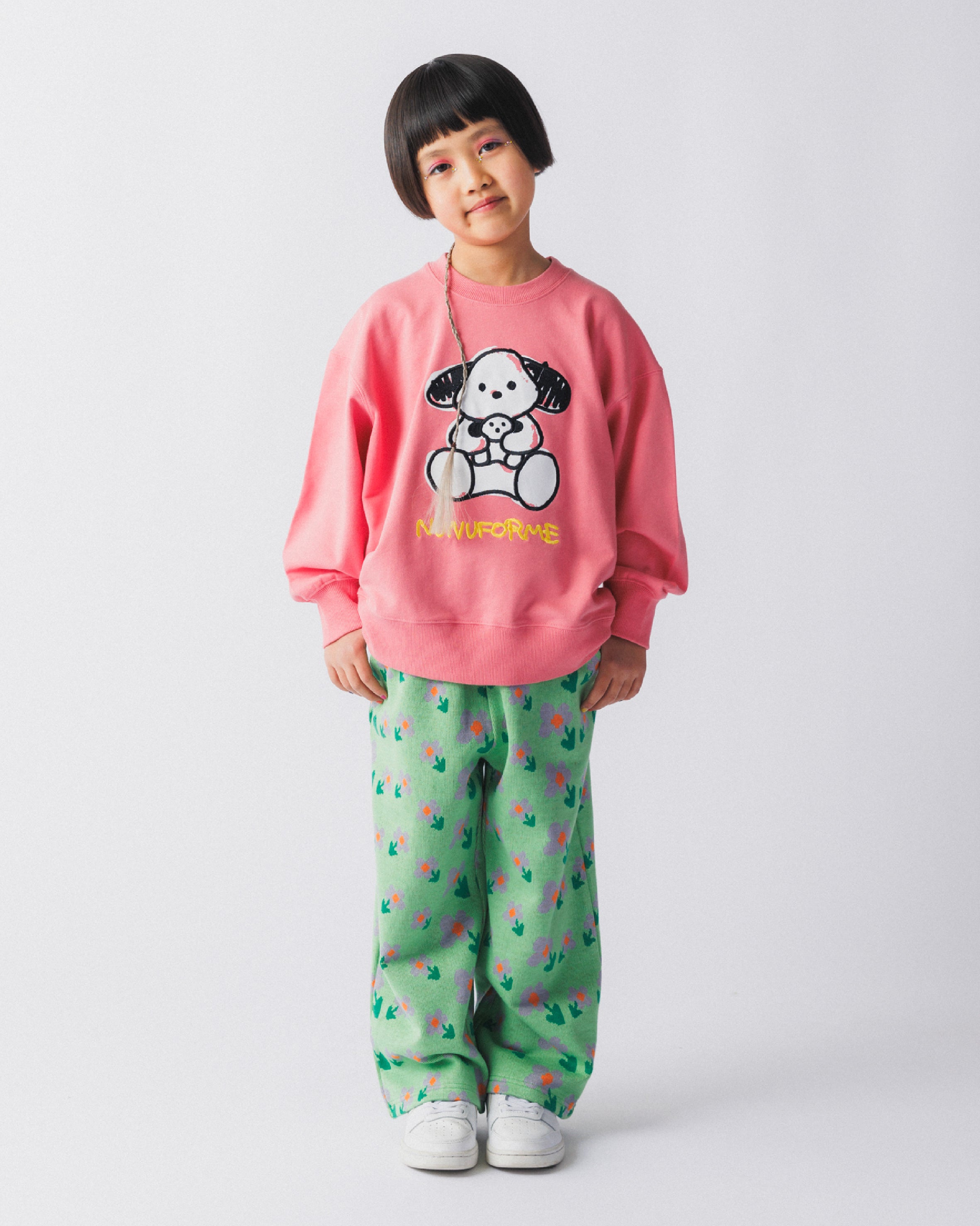 〈2026年秋冬 予約分〉nt26-002-10/ゆるinuinu刺繍トレーナー