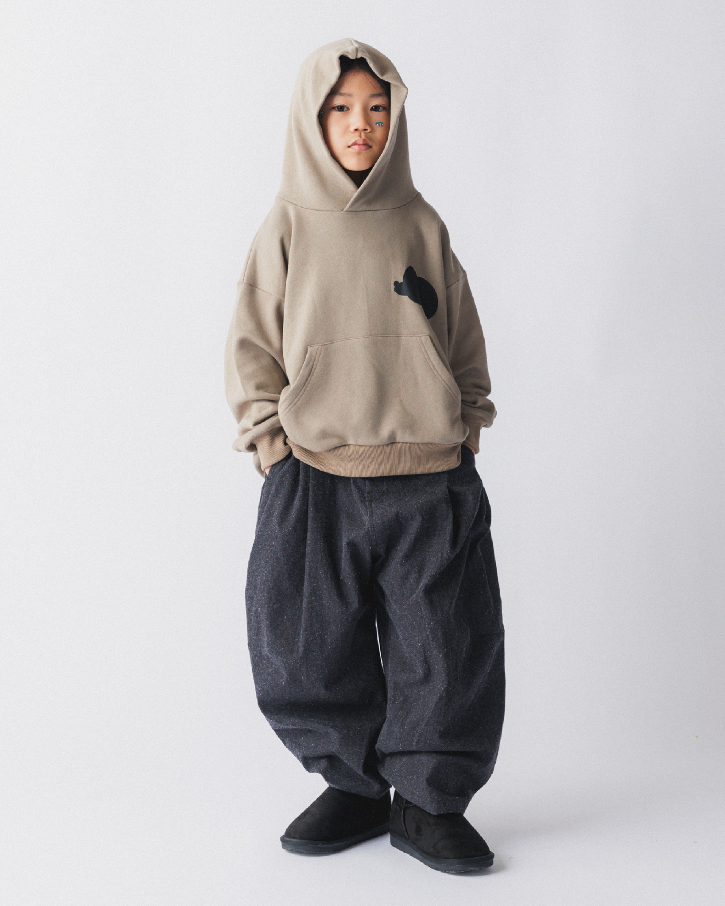 〈2026年秋冬 予約分〉nt26-006-16/Graffiti hoodie