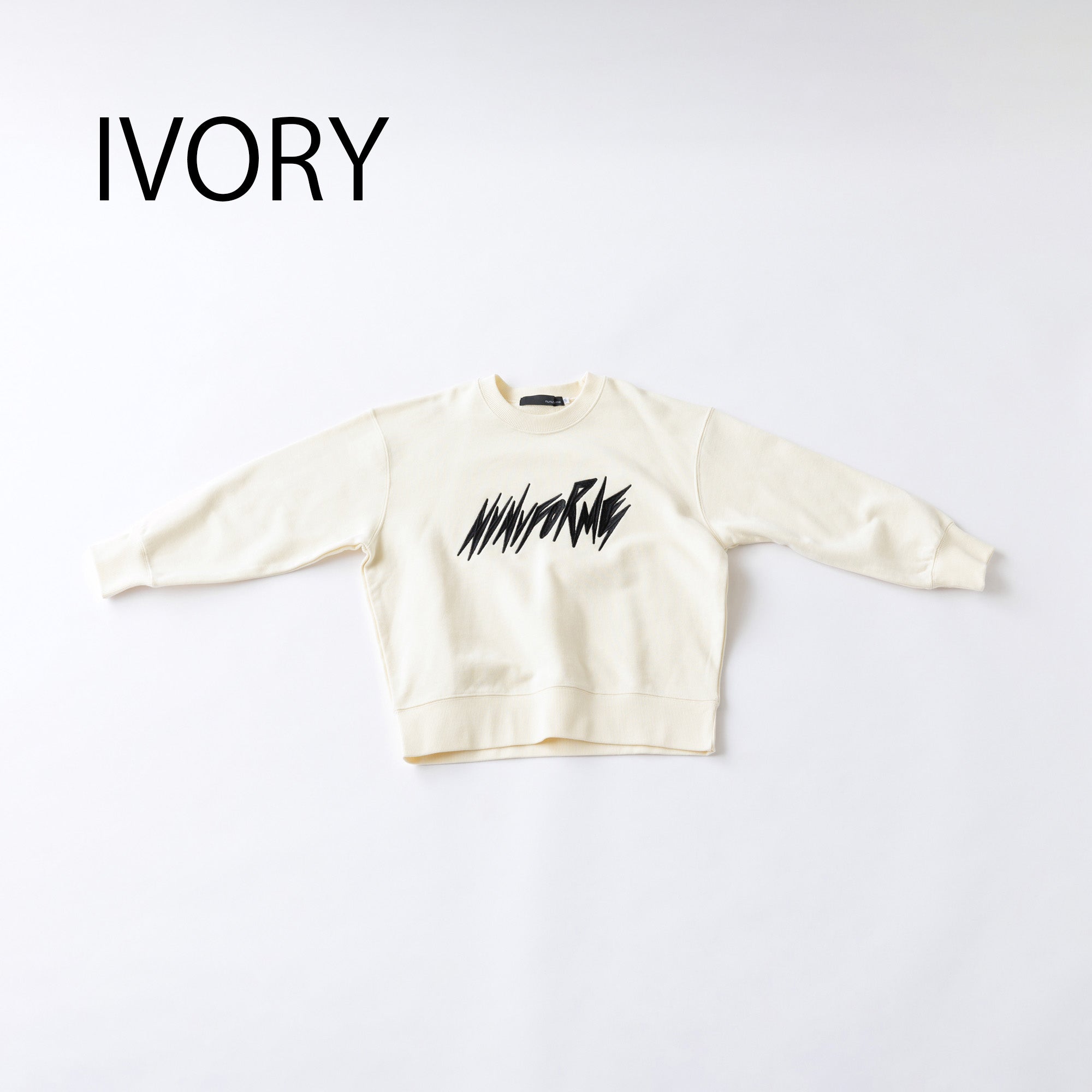 nt24-002-09/手描きnunuforme ロゴ