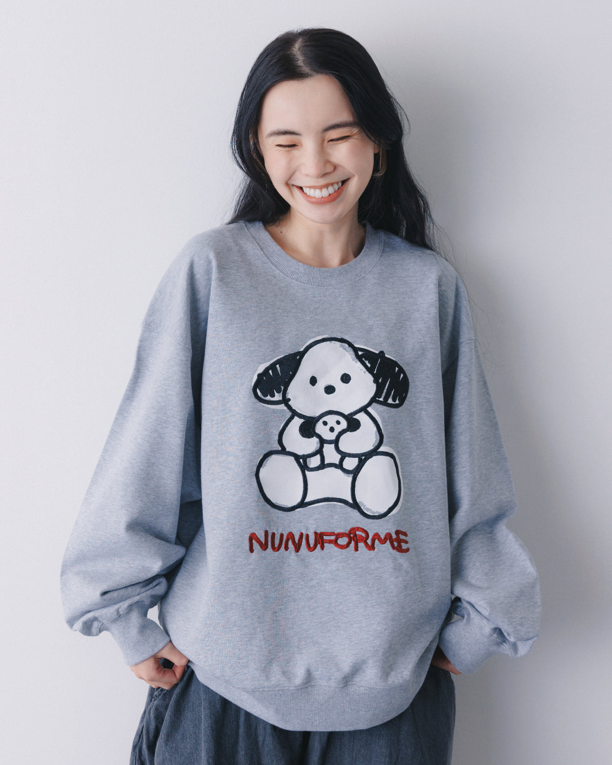 nt26-002-10A/ゆるinuinu刺繍トレーナー