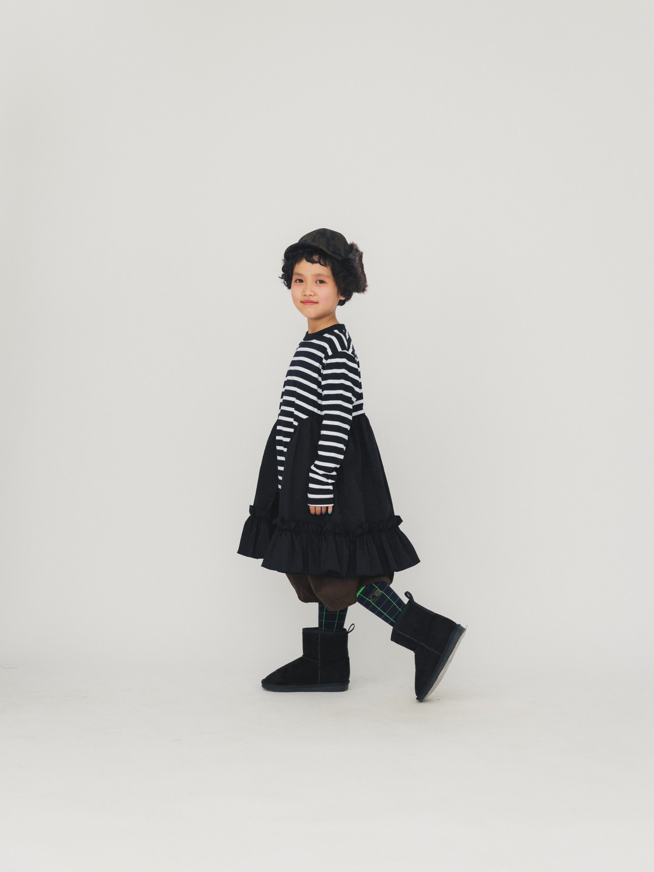 07-nf24-692-248/ポインテッド ショート パンツ