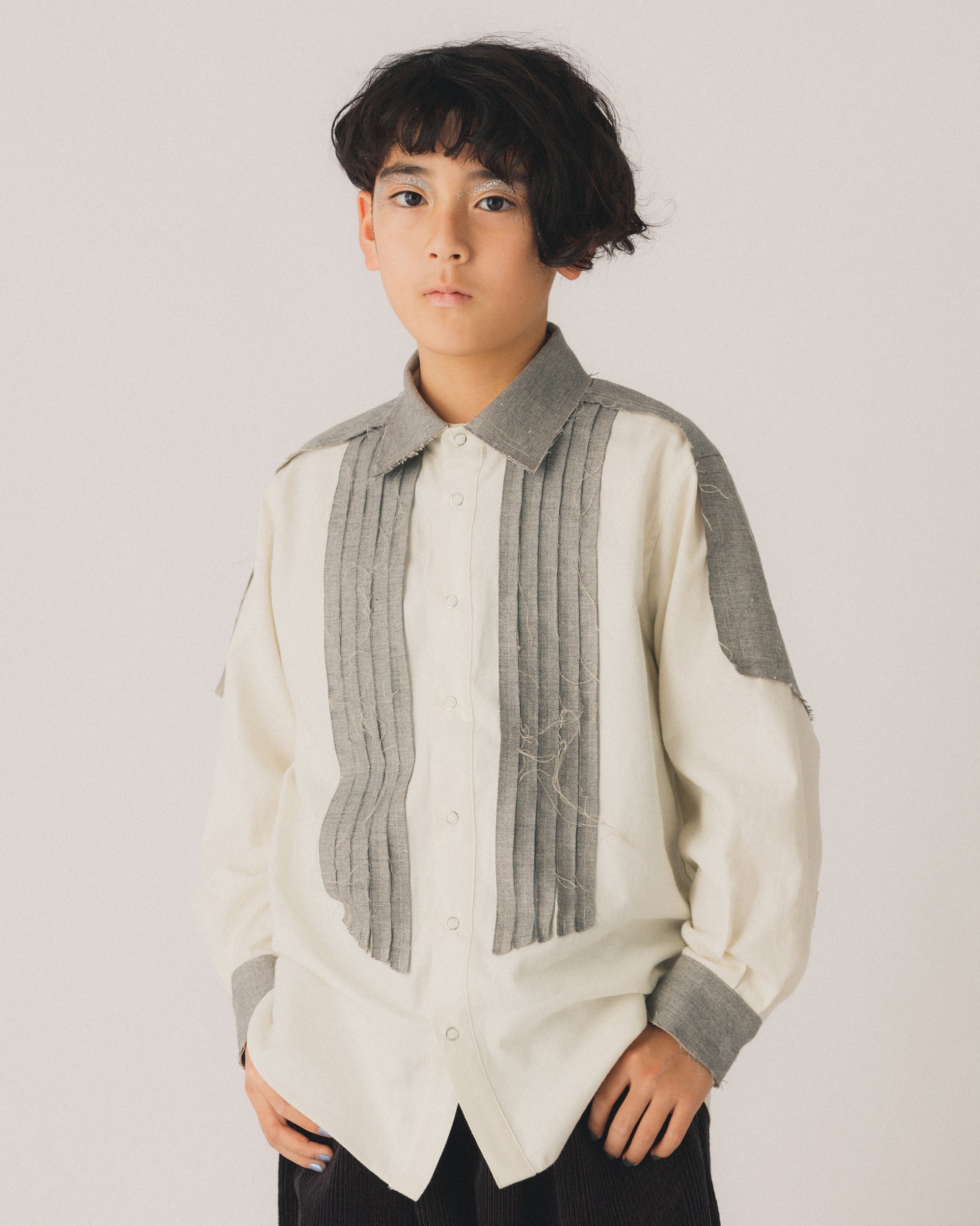 25-nf22-518-012A/裁ち切りツイルシャツ