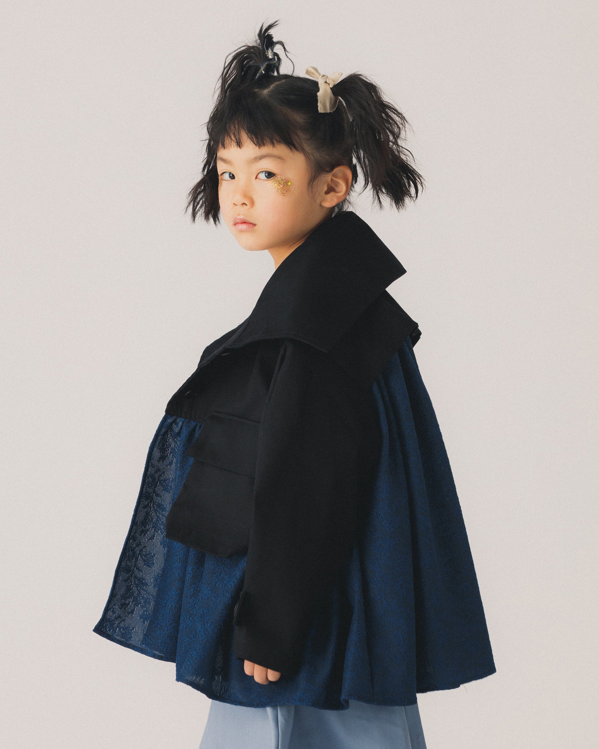43-nf22-128-007/ハイネックサークルスリーブジャケット
