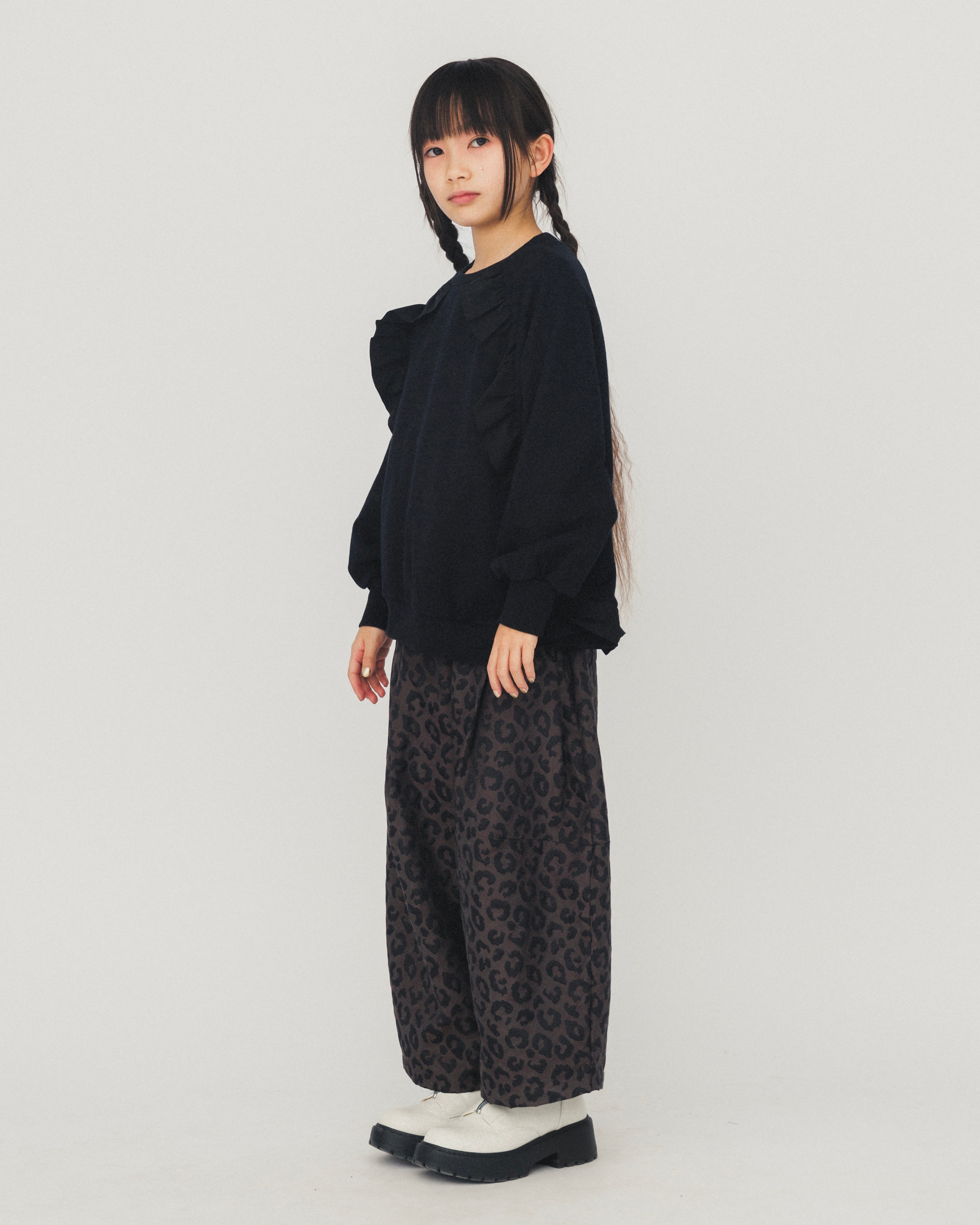 47-nf24-992-714A/ラウンド フリル トレーナー