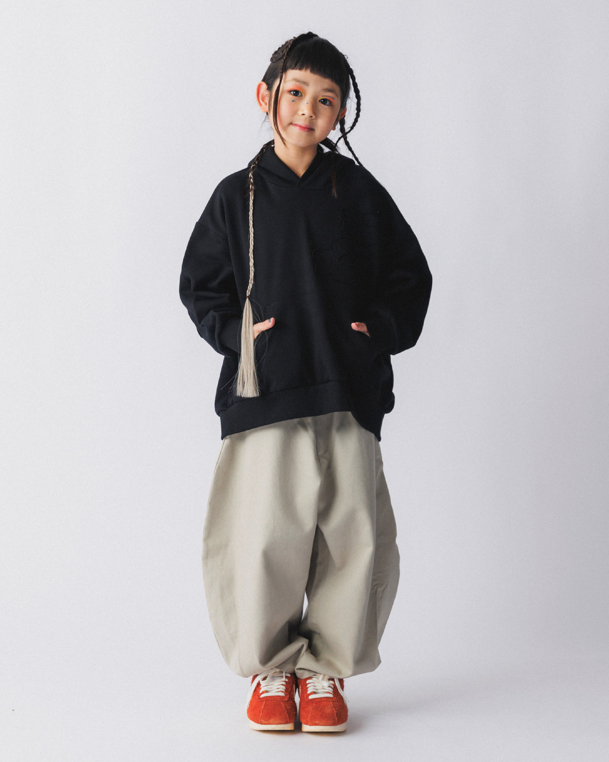 nt26-006-13/フラワーワッペントレーナー