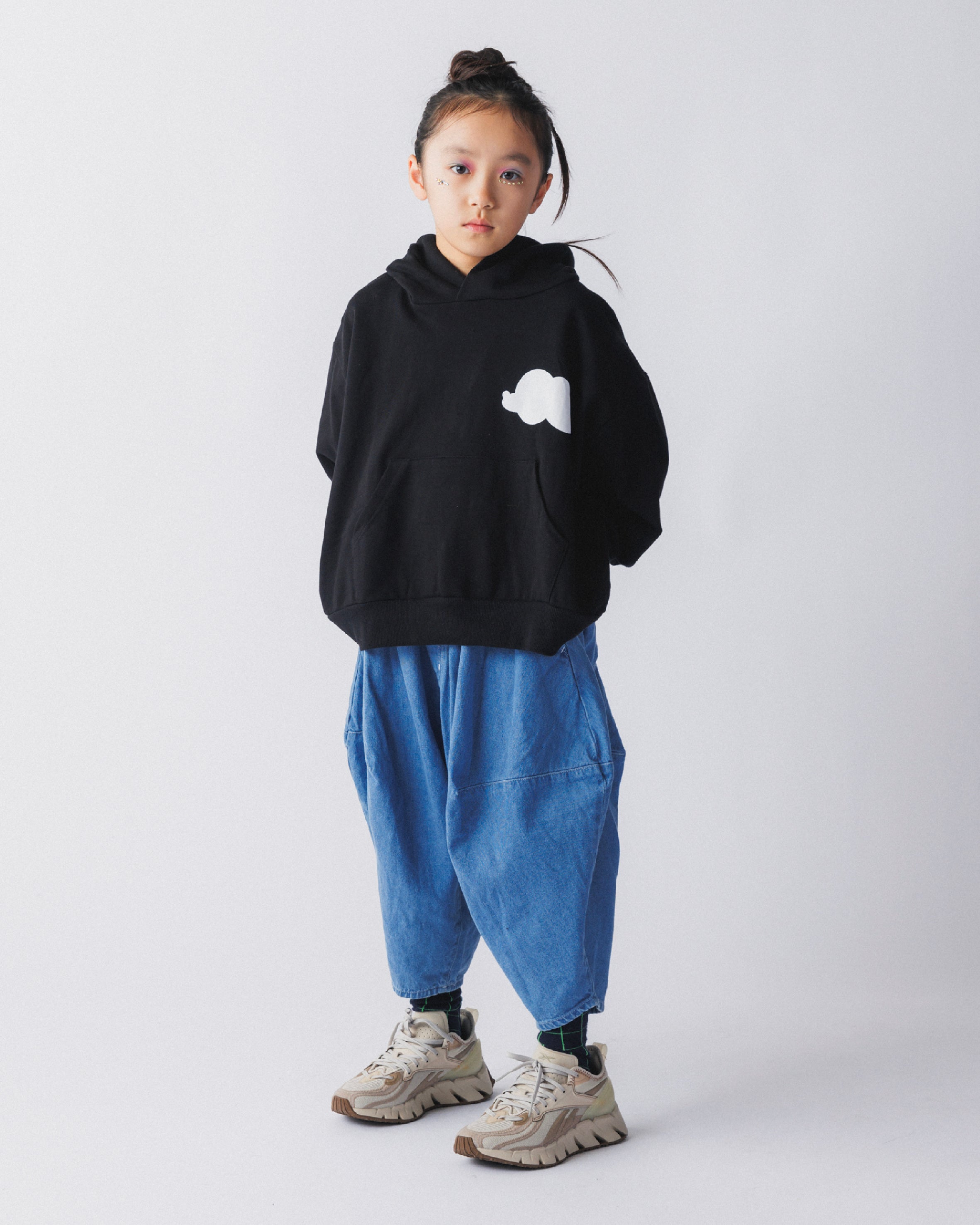 〈2026年秋冬 予約分〉nt26-006-16/Graffiti hoodie