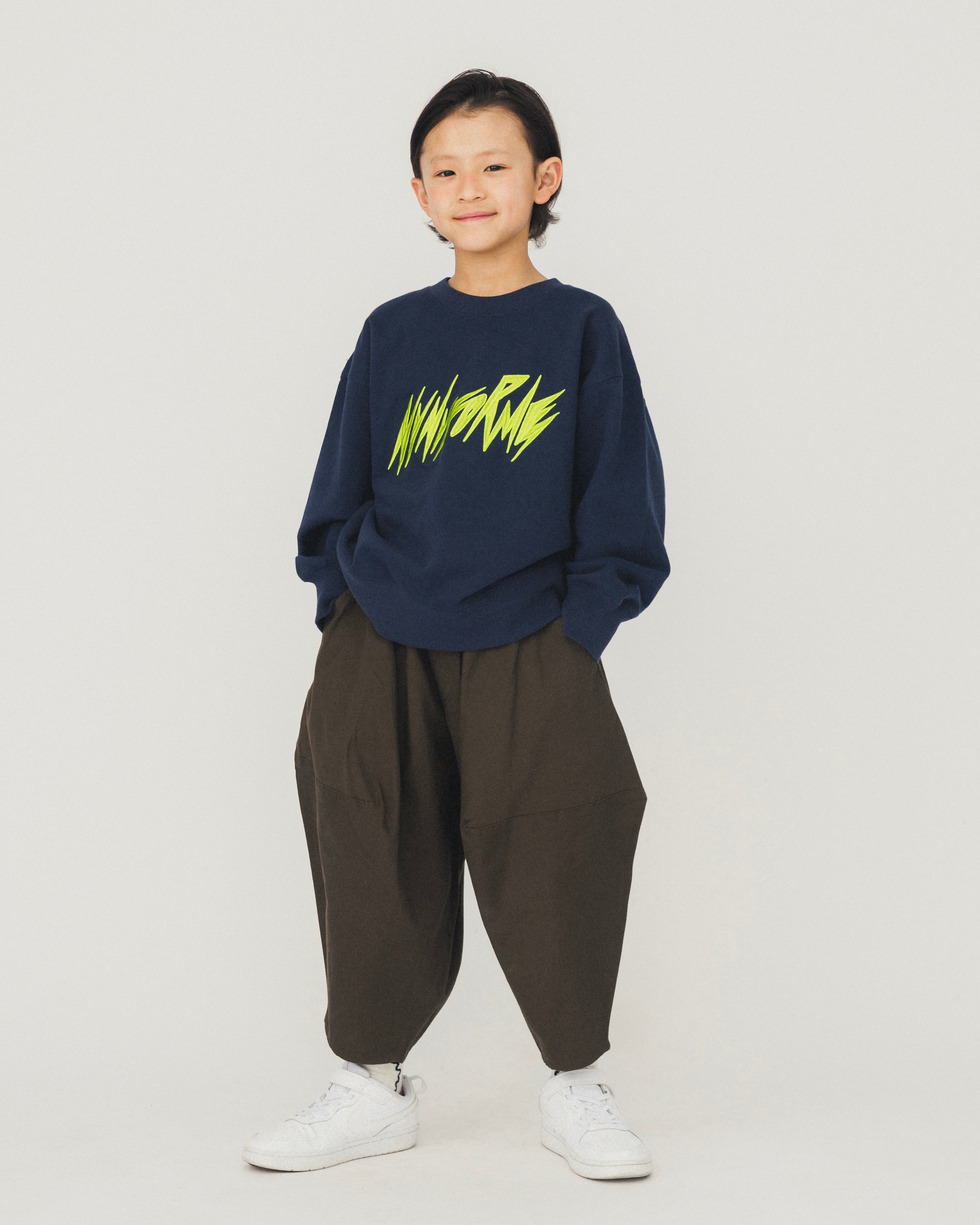 nt24-002-09A/手描きnunuforme ロゴ