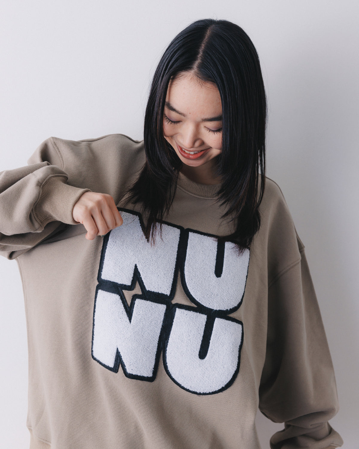 nt26-002-12A/nunuワッペントレーナー
